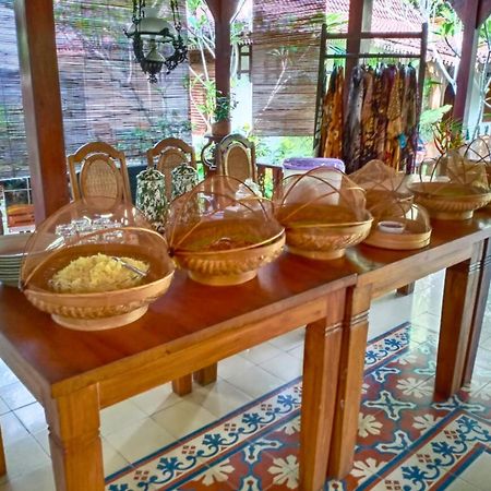 Hotel Ndalem Nitihardjan Magelang Esterno foto