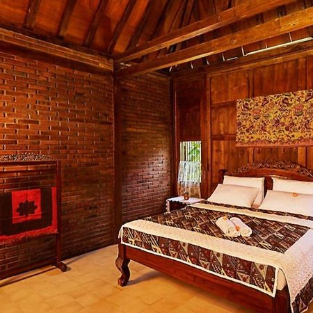 Hotel Ndalem Nitihardjan Magelang Esterno foto