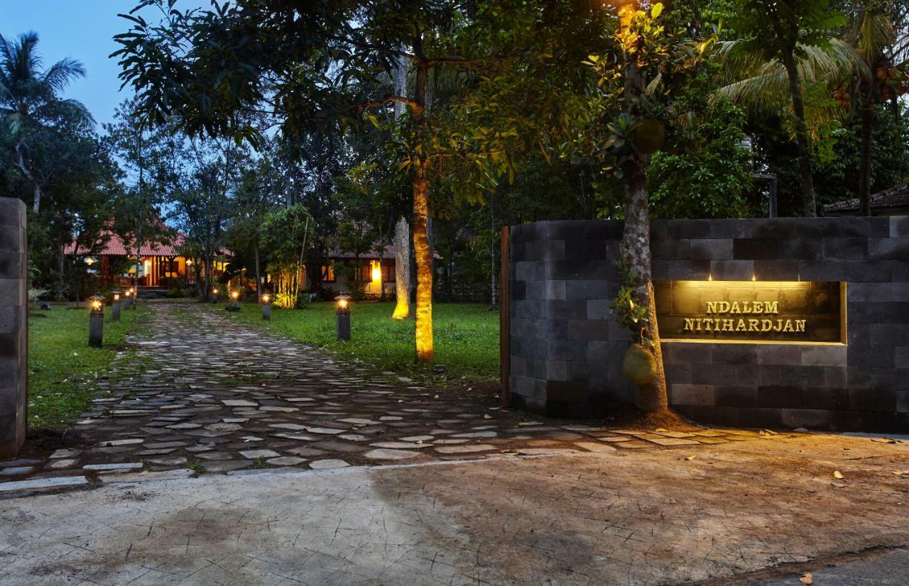 Hotel Ndalem Nitihardjan Magelang Esterno foto